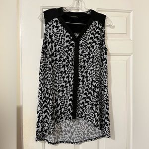 Women’s sleeveless tunic